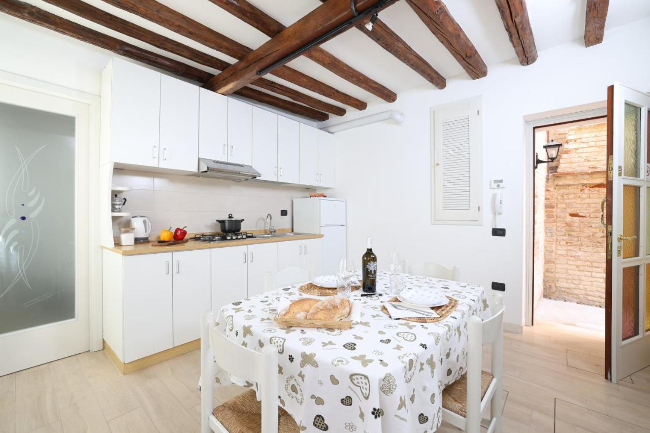 Ca Giardini Apartments In Biennale By Bricola Apartments ヴェネツィア エクステリア 写真